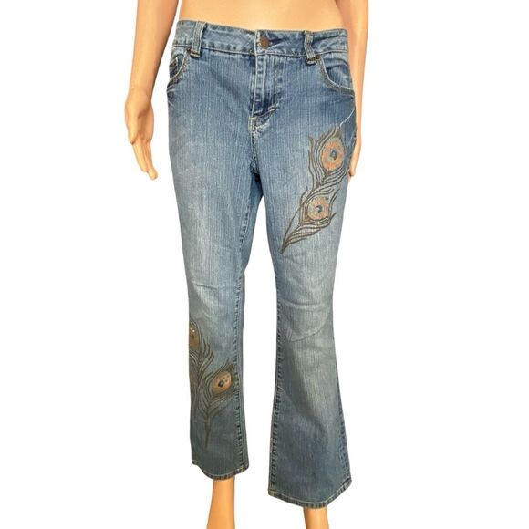 Mixit Light Wash Denim Jeans Size 10 Petite Peacock Design Cropped Mid Rise - Picture 1 of 10